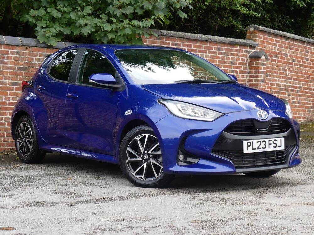Toyota Yaris 23/23 1.5 VVT-h Design CVT 5DR