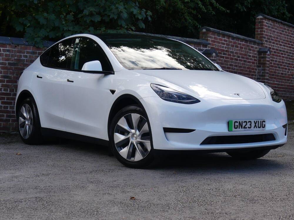 Tesla Model Y 23/23 RWD Auto